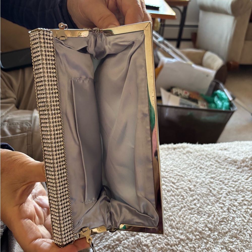 Chic Silver Rhinestone Clutch - Picture 4 of 4